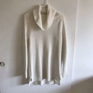 Sweater dress with cow-neck
